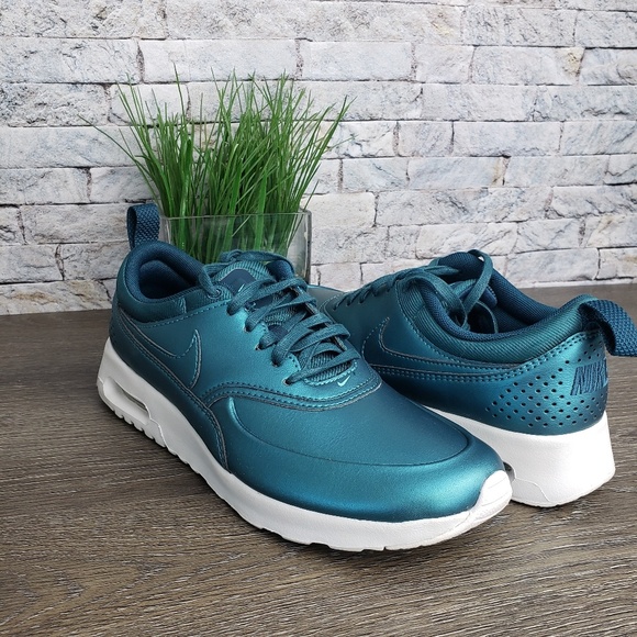 🆕️ Nike Air Max Thea Se - Picture 2 of 8